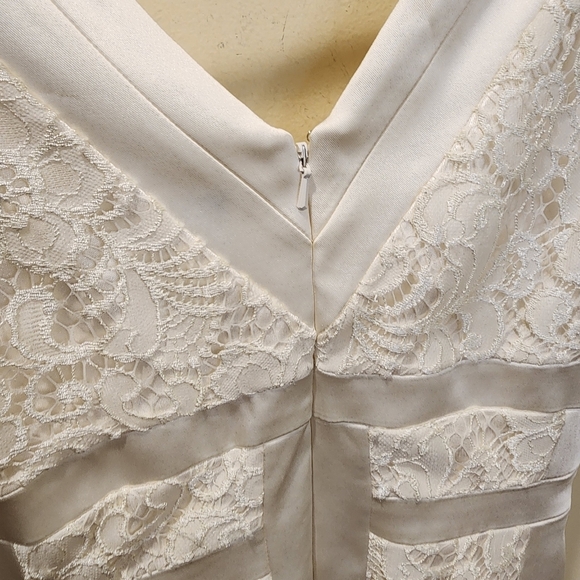 Jax Ivory Satin and Lace fitted sleeveless short Wedding dress  size 4 - Picture 10 of 11